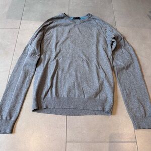 Cedarwood State Sz M V-Neck Sweater